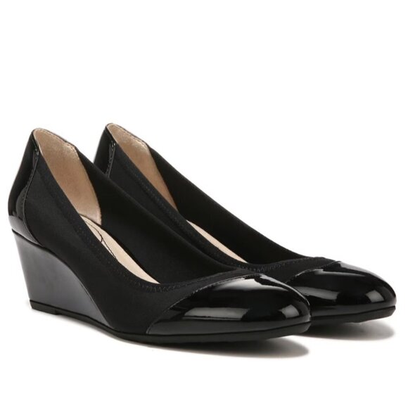 LIFESTRIDE Juliana Stretch Wedge Pumps - Picture 1 of 13